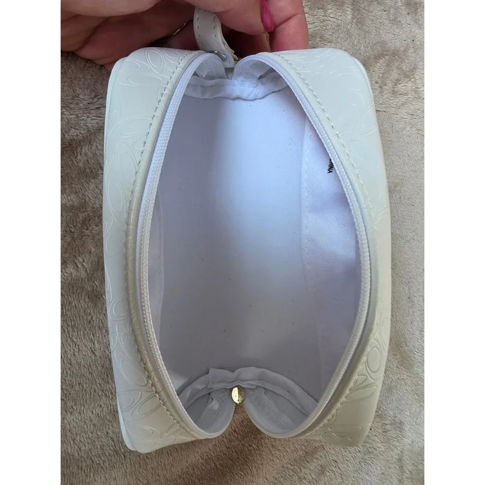 Oakley White Embossed Logo Wristlet Pouch Zip Cosmetic Bag Accessory Case